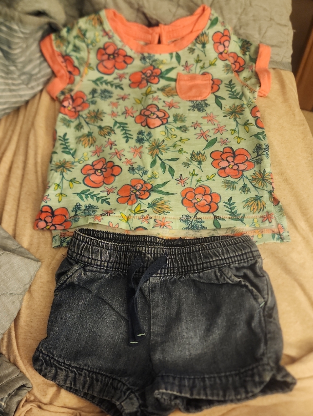 Sz 12-18 Months Cat & Jack Floral Tee & Denim Shorts